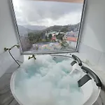 Aprosmeno Jacuzzi House 1 * Агрос
