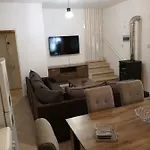 Вилла Aprosmeno Jacuzzi House 1
