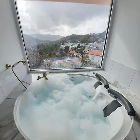 Aprosmeno Jacuzzi House 1 * אגרוס